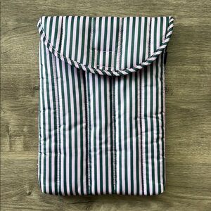 BAGGU Puffy Laptop Sleeve 13”